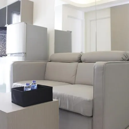 Chic And Comfy 2Br Apartment At Parahyangan Residence Near Unpar By Travelio